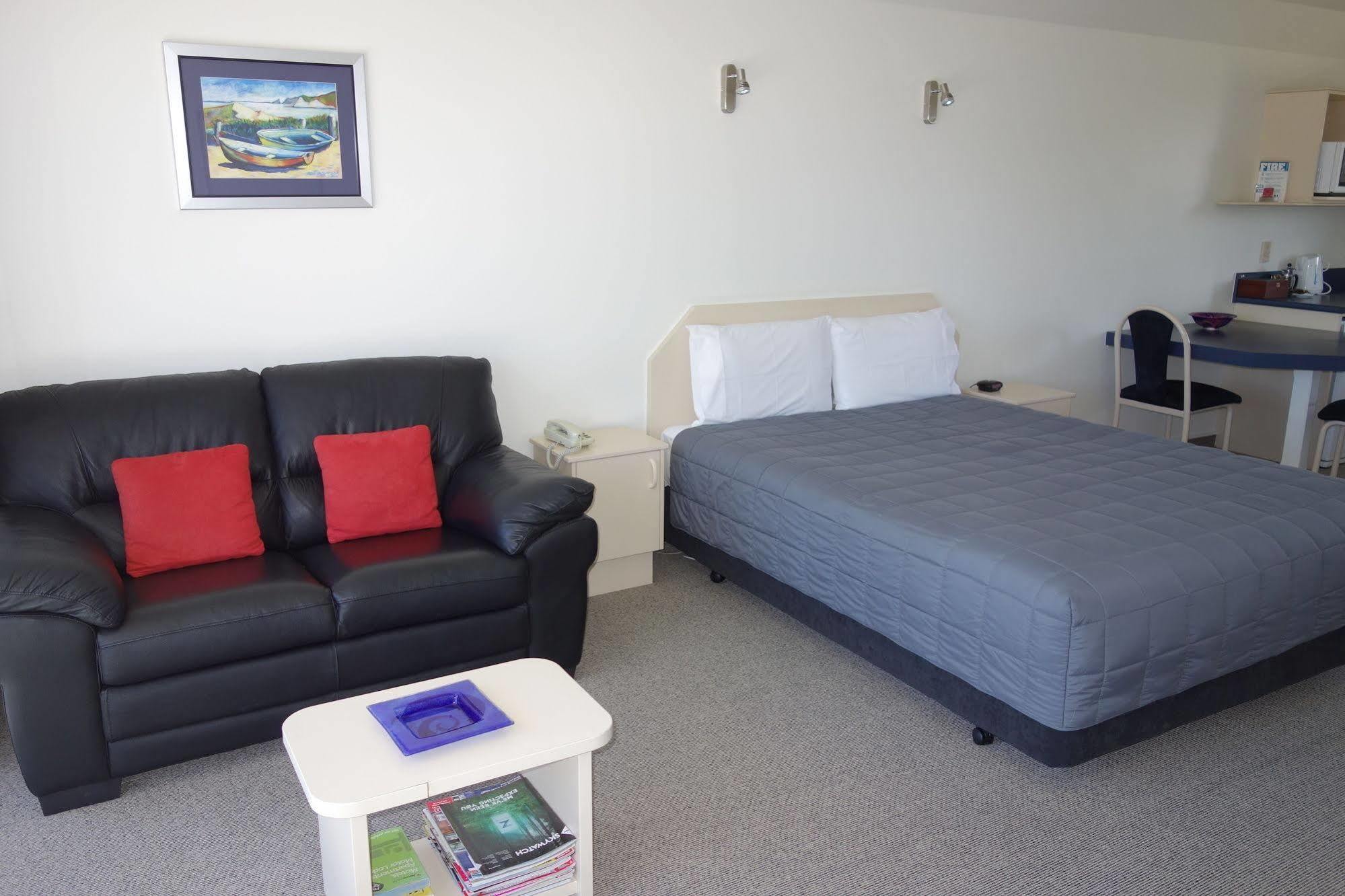 Avalon Manor Motel Мотуека Екстериор снимка